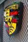 Preview: Porsche alternativ Logo Led Leuchte im Schildform
