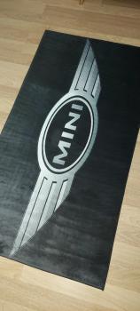 Mini logo rectangular carpet!