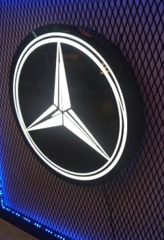 Mercedes Led beleuchtetes Wandschild rund