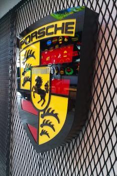 Porsche alternativ Logo Led Leuchte im Schildform