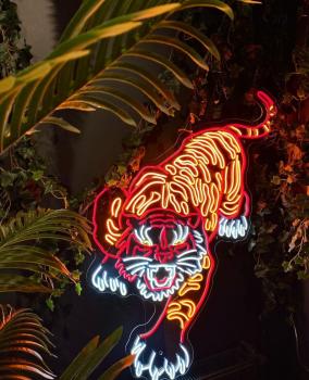 Neon Led Angry Tiger wall lamp for your home, office or shop! - Kopie