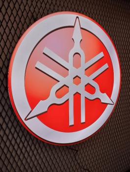 Yamaha Logo Led Wandleuchte rund