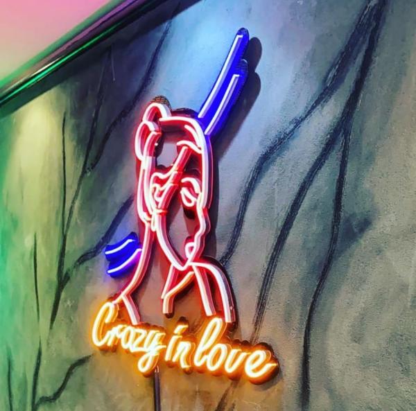 Neon Led Crazy in Love wall lamp for your home, office or shop!