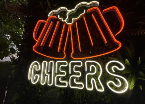 Beer Cheers Neon Led Werbeleuchte für ihr Restaurant, Bar oder Pub!